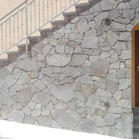 La Rocca Sul Mare *